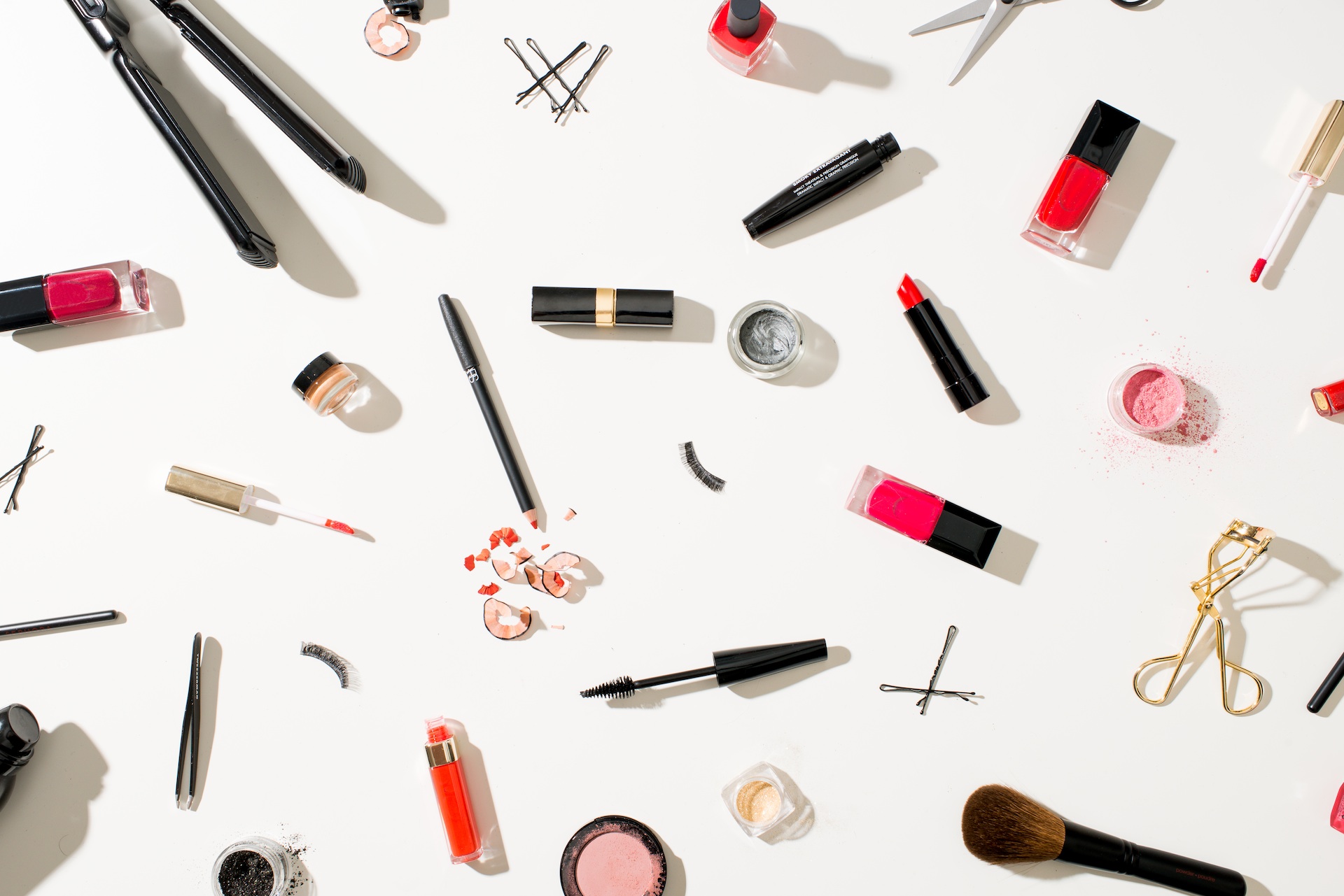 Cek Masa Pakai Makeup Kamu & Ketahui Efek Pemakaian Makeup Kadaluarsa! 5