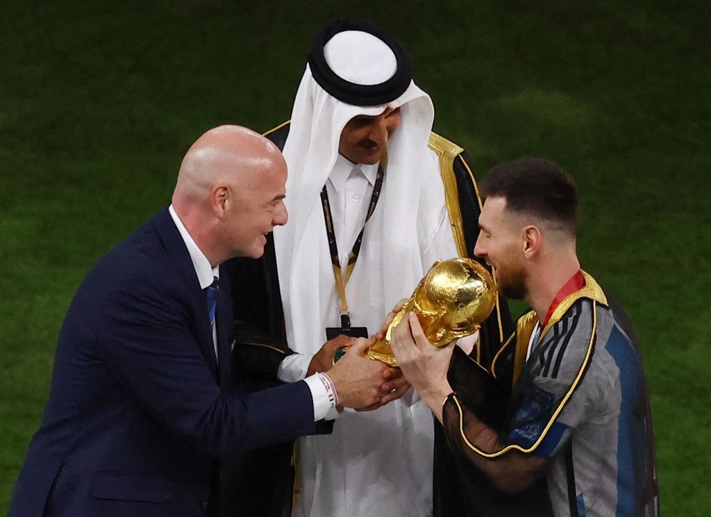 Sejarah Bisht, Jubah yang Dipakai Messi saat Terima Piala Dunia 10